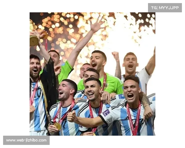 世界杯决赛阿根廷点球胜法国，梅西双响加冕三代球王